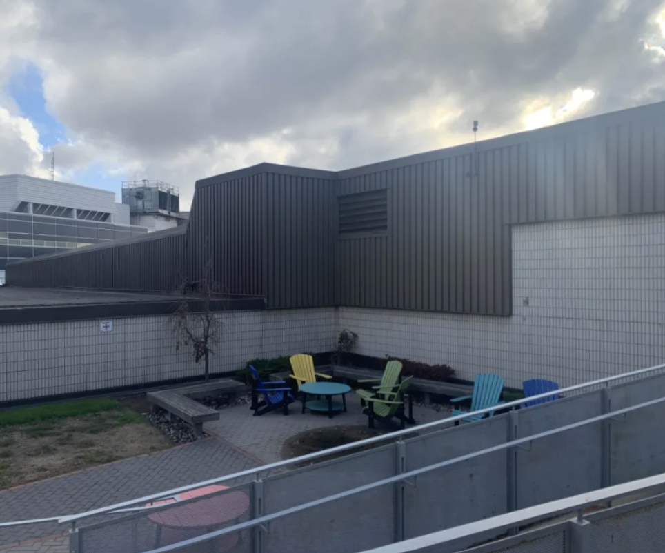 Found an image of the back of the campus somewhere, the chairs and tables looked so uncomfortable and randomly placed, just overall uninviting and a waste of space.